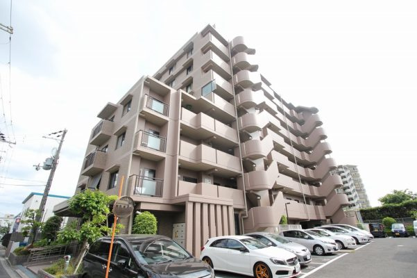 リブコートアゼリア吹田の外観