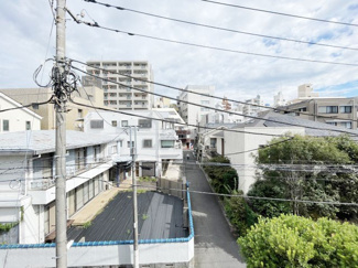 【展望】 | 眼前に広がる空の雄大さと、このお部屋の自慢の一つである「眺望」をご覧ください。毎日、この景色を独り占めできる新生活に夢が広がります。～即日のご見学可能～　お問合せはお気軽にどうぞ。
