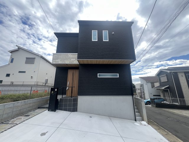 海老名駅まで自電車で１１分！な新築戸建の駐車場|駐車スペースもあります