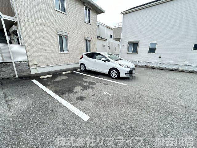 Sumika Aの駐車場