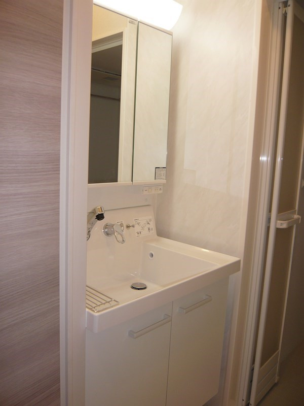 岐阜市黒野　1棟アパートの独立洗面台