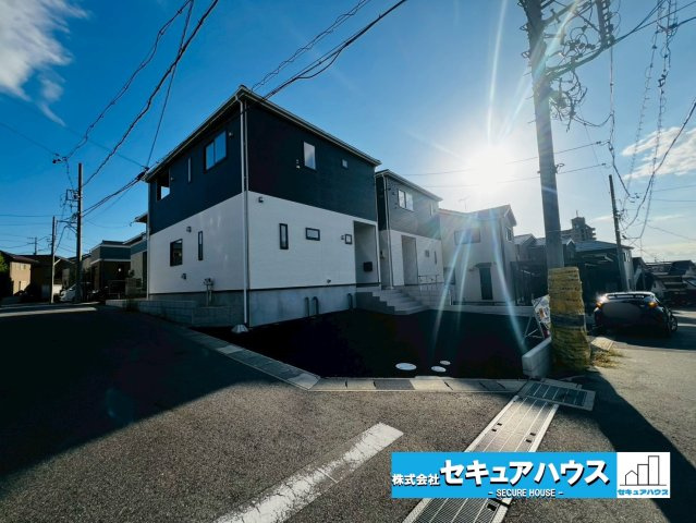 【今からご案内可能】愛知郡東郷町大字春木字白土 全2棟　の前面道路含む現地写真|事前予約にて現地ご見学いただけます！お気軽にお問い合わせください♪
■株式会社　セキュアハウス■
住宅ローンに強く、知識、経験豊富なスタッフ在籍
お客様に寄り添い、ご成約後もサポート致します。