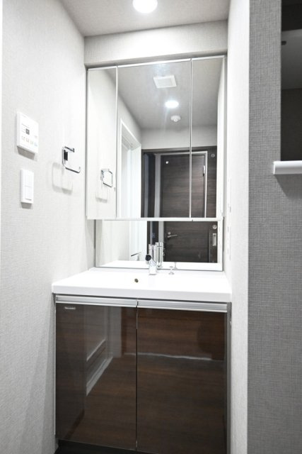 ＧＲＡＮＳＩＴＥ千代田水道橋の独立洗面台