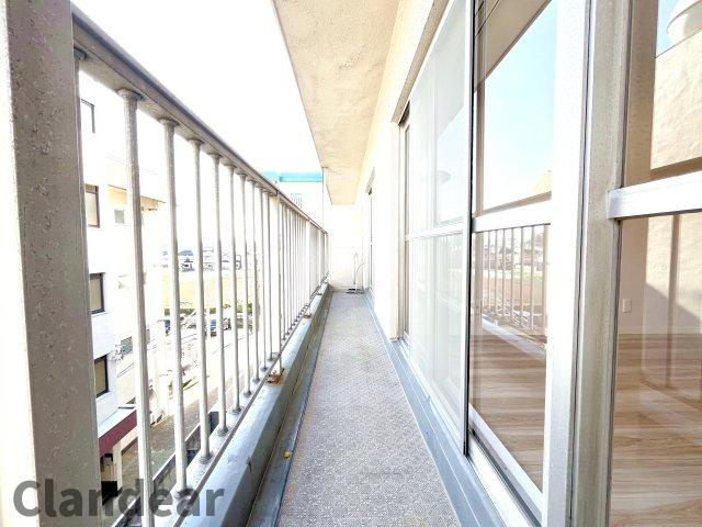 松戸栄町ハイムのバルコニー|ドキドキの新生活も、安心してスタート。ぴったりの住まいを見つけませんか？クランディアが一緒に住まい選びをサポートします‼　まずは、お気軽にお問合せください　＃クランディア