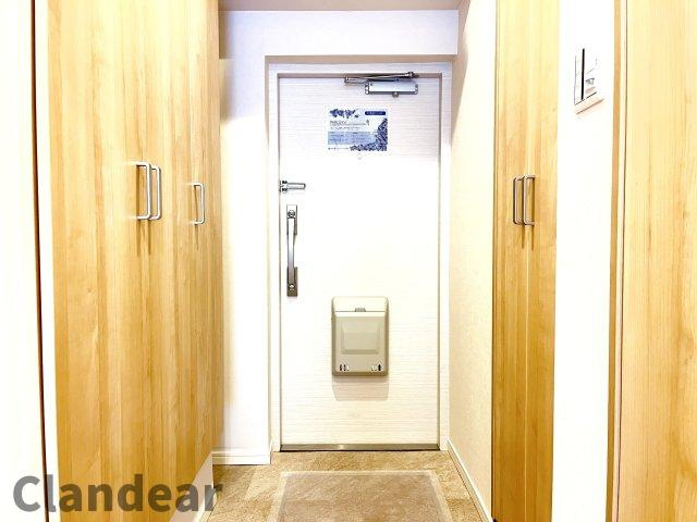 松戸栄町ハイムの玄関|ドキドキの新生活も、安心してスタート。ぴったりの住まいを見つけませんか？クランディアが一緒に住まい選びをサポートします‼　まずは、お気軽にお問合せください　＃クランディア