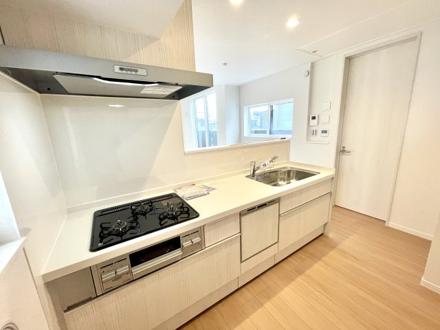 ＜LIBERi リーベリー＞板橋区高島平5丁目　自然×利便　限定1棟のキッチン