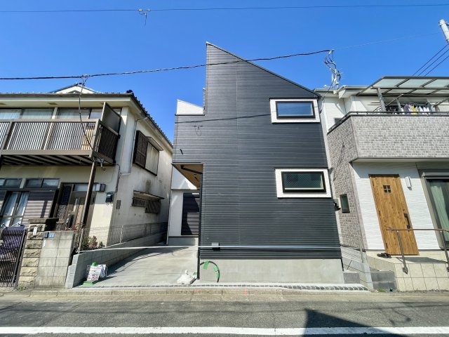 ＜LIBERi リーベリー＞板橋区高島平5丁目　自然×利便　限定1棟の外観