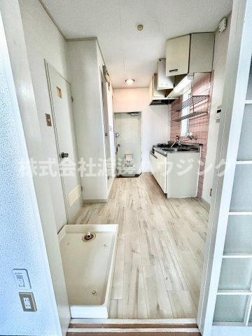 ナオミハイツ1の居間・リビング