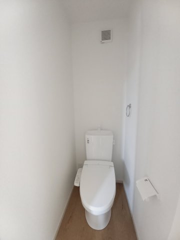 日立市東金沢町　8期のトイレ|2階トイレです。