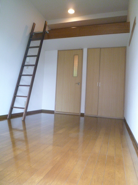 ビューティフルハイツBの居間・リビング