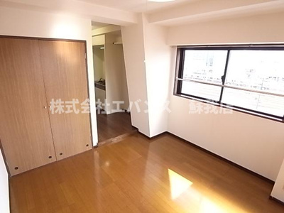 【寝室】 | CASA WADA（カーサワダ） | 落ち着いた色調の寝室です