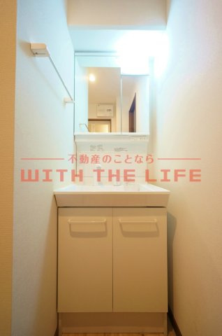 at east（エーティーイースト）【キャッシュバック対象】の独立洗面台|独立洗面化粧台が付いています