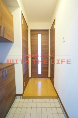 at east（エーティーイースト）【キャッシュバック対象】の玄関|明るい玄関です