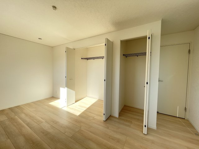 新築戸建・新築建売　桐生市天神町3丁目　北小・清流中の収納|クローゼット収納は各部屋にあります！枕棚付きなので小物収納にもピッタリ♪