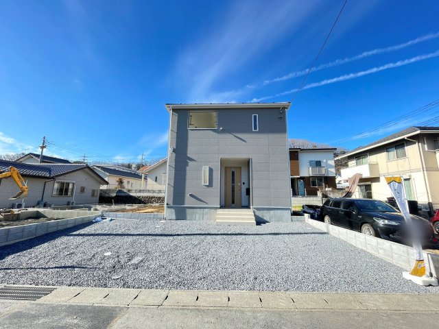 新築戸建・新築建売　桐生市天神町3丁目　北小・清流中の駐車場|カースペースも十分♪並列駐車が可能です！カーポートの設置もご相談ください♪