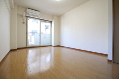 【居間・リビング】 | 朝陽館 | 洋室9帖