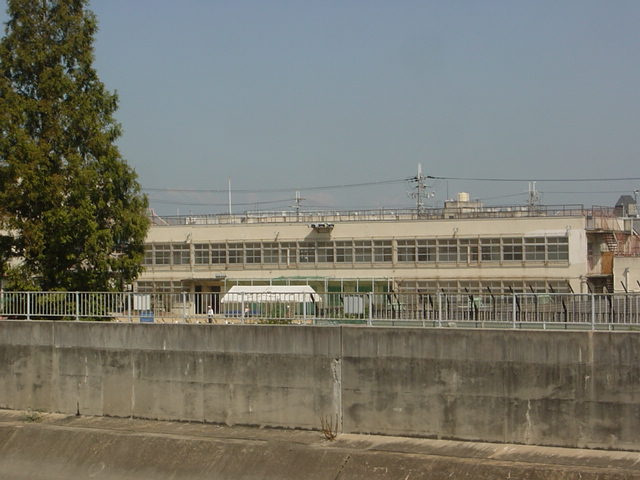 新風館の周辺|楠根小学校まで160ｍ