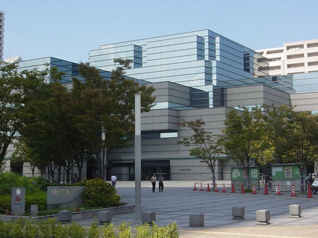 新風館の周辺|大阪府立中央図書館まで2,600ｍ