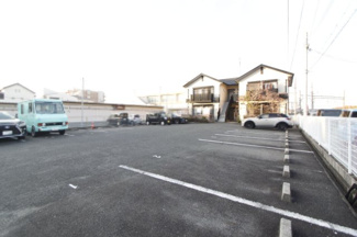 【駐車場】 | シャルマンハイツ | 駐車場があります