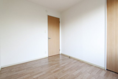 【洋室】 | シャルマンハイツ | きれいな洋室です