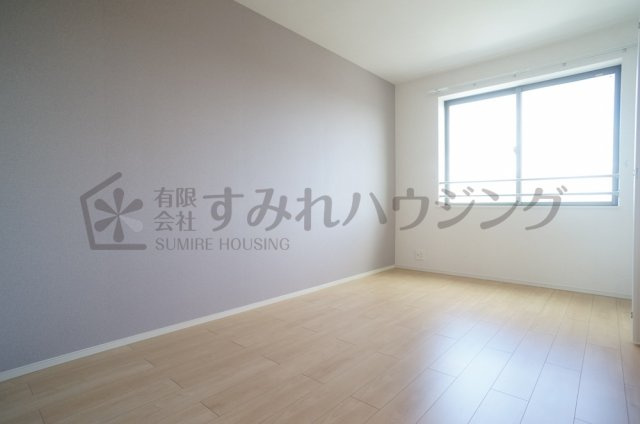 アレグレパス安倉の居間・リビング|参考、同建物・反転間取りの号室