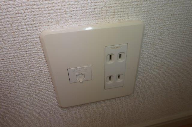 ベル　フローラＡの設備|電話モジュラー