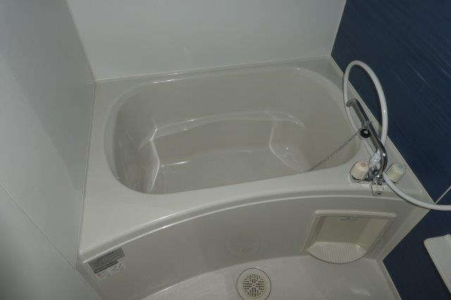 ベル　フローラＡの浴室