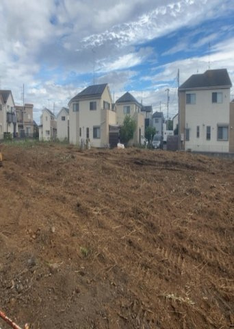 【外観】 | 家を建てる前提で土地を探している場合、地盤の丈夫さは譲れない条件の一つです。地盤が脆弱だと追加工事が必要となります。また、過去に地盤沈下や液状化現象を起こした土地は、できるだけ避けた方がいいでしょう。