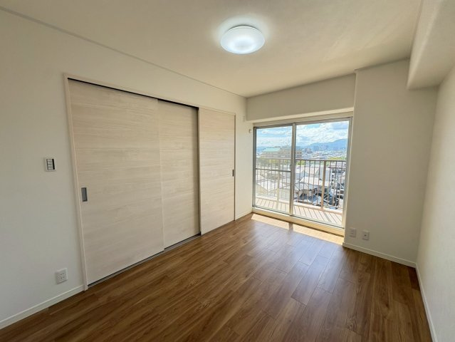 ◆２０２５年５月リフォーム完了◆全居室６帖以上の広々住戸◆南面ワイドバルコニー◆シャルム大津の洋室|洋室