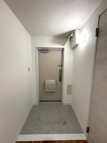 ◆２０２５年５月リフォーム完了◆全居室６帖以上の広々住戸◆南面ワイドバルコニー◆シャルム大津の玄関|玄関