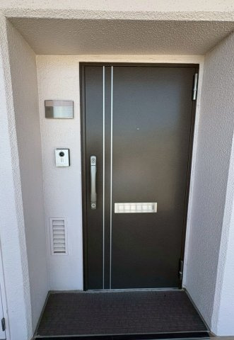 ◆２０２５年５月リフォーム完了◆全居室６帖以上の広々住戸◆南面ワイドバルコニー◆シャルム大津の玄関|玄関