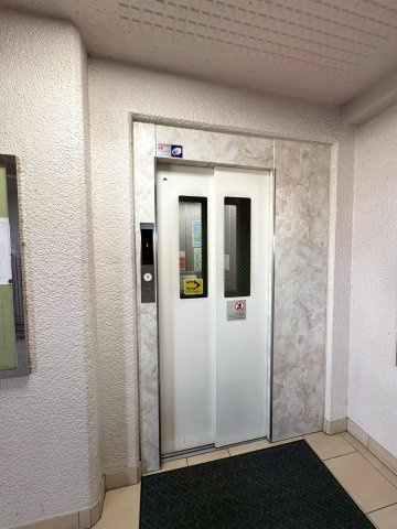 ◆２０２５年５月リフォーム完了◆全居室６帖以上の広々住戸◆南面ワイドバルコニー◆シャルム大津のその他共用部分|エレベーター