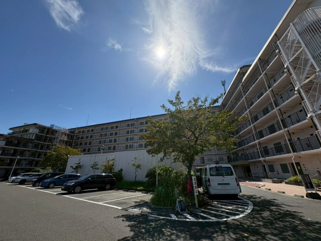 ◆２０２５年５月リフォーム完了◆全居室６帖以上の広々住戸◆南面ワイドバルコニー◆シャルム大津の駐車場|駐車場