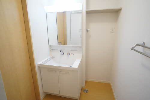 メゾンマストすわ町の独立洗面台