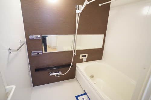 メゾンマストすわ町の浴室