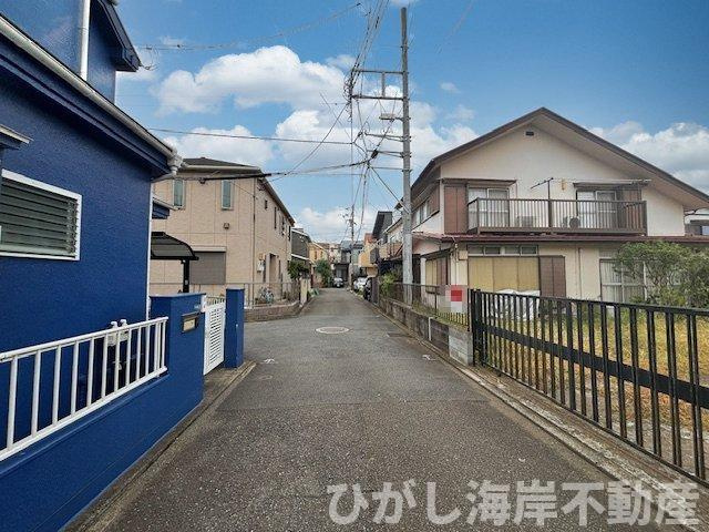 茅ヶ崎市松が丘１丁目　売地の前面道路含む現地写真|現地外観
