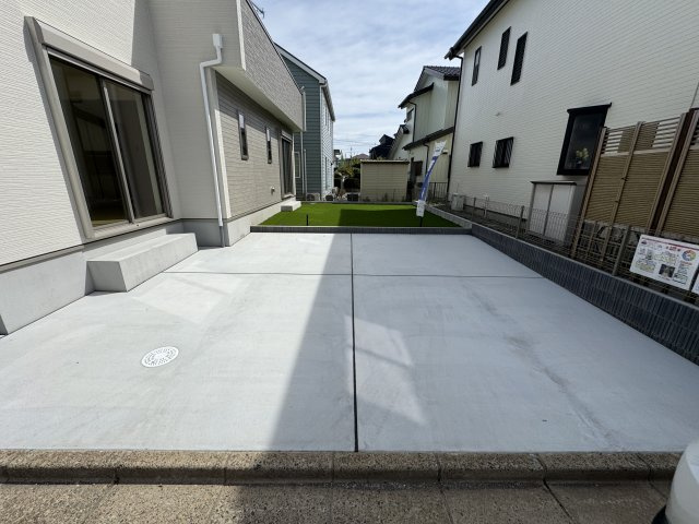 柏市布施新町４丁目新築戸建【富勢東小学校：10分】の駐車場|駐車スペース・並列2台駐車可