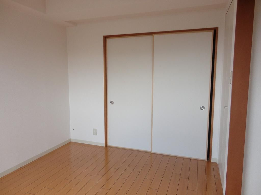 プロニティ・ユーの洋室