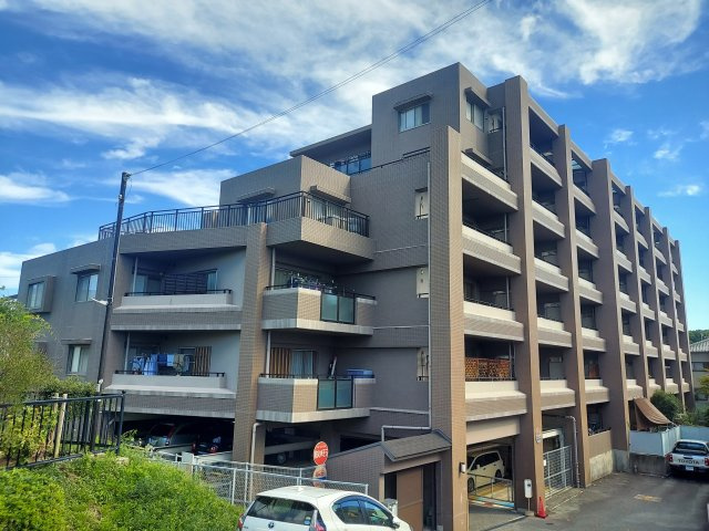 宝塚南雲雀丘ガーデンハウス