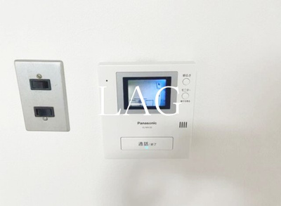 【セキュリティ】 | カルム赤坂 | モニター付インターホンです。
