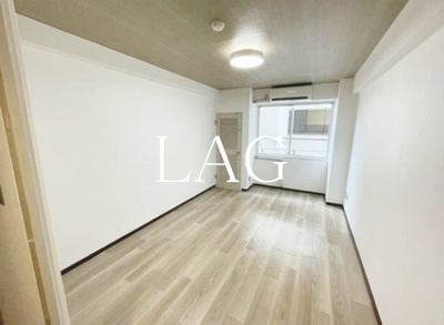 【居間・リビング】 | カルム赤坂 | 洋室のお部屋です。