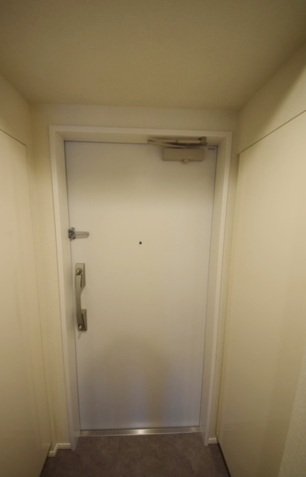 プラウドフラット門前仲町Ⅴの玄関