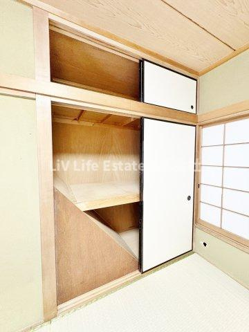 栄町貸家の収納