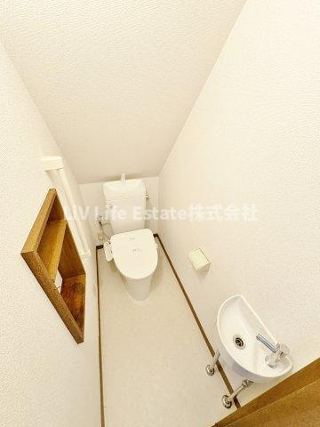 栄町貸家のトイレ