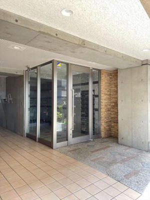 【エントランス】 | スカイコート駒沢大学