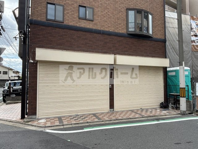 柏原市大県２丁目の店舗一部の外観