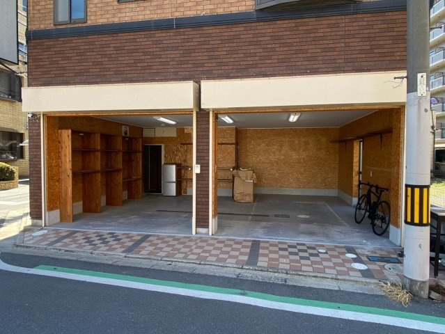 柏原市大県２丁目の店舗一部の内装