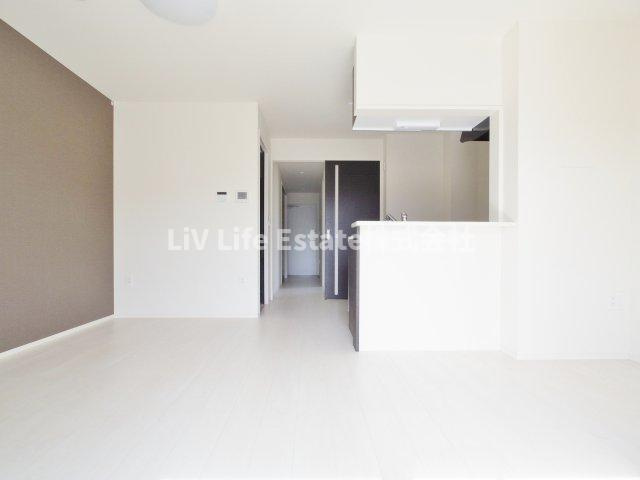 小平市鈴木町１丁目の賃貸マンションの居間・リビング