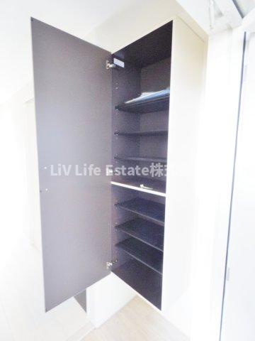 小平市鈴木町１丁目の賃貸マンションの収納