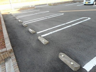 マイベース（ＭＹ　ＢＡＳＥ）の駐車場